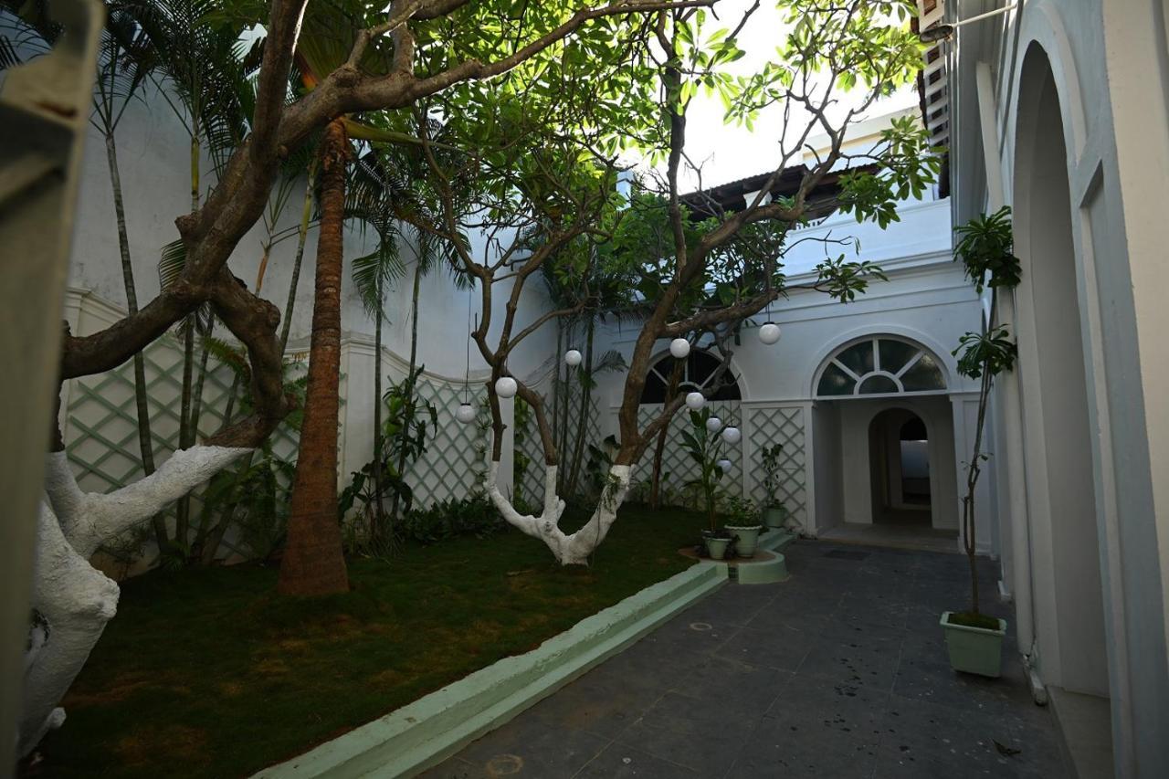 La Cedille - French Heritage House Pondicherry Exterior photo