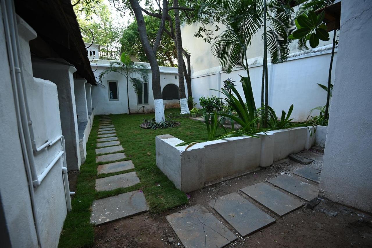 La Cedille - French Heritage House Pondicherry Exterior photo