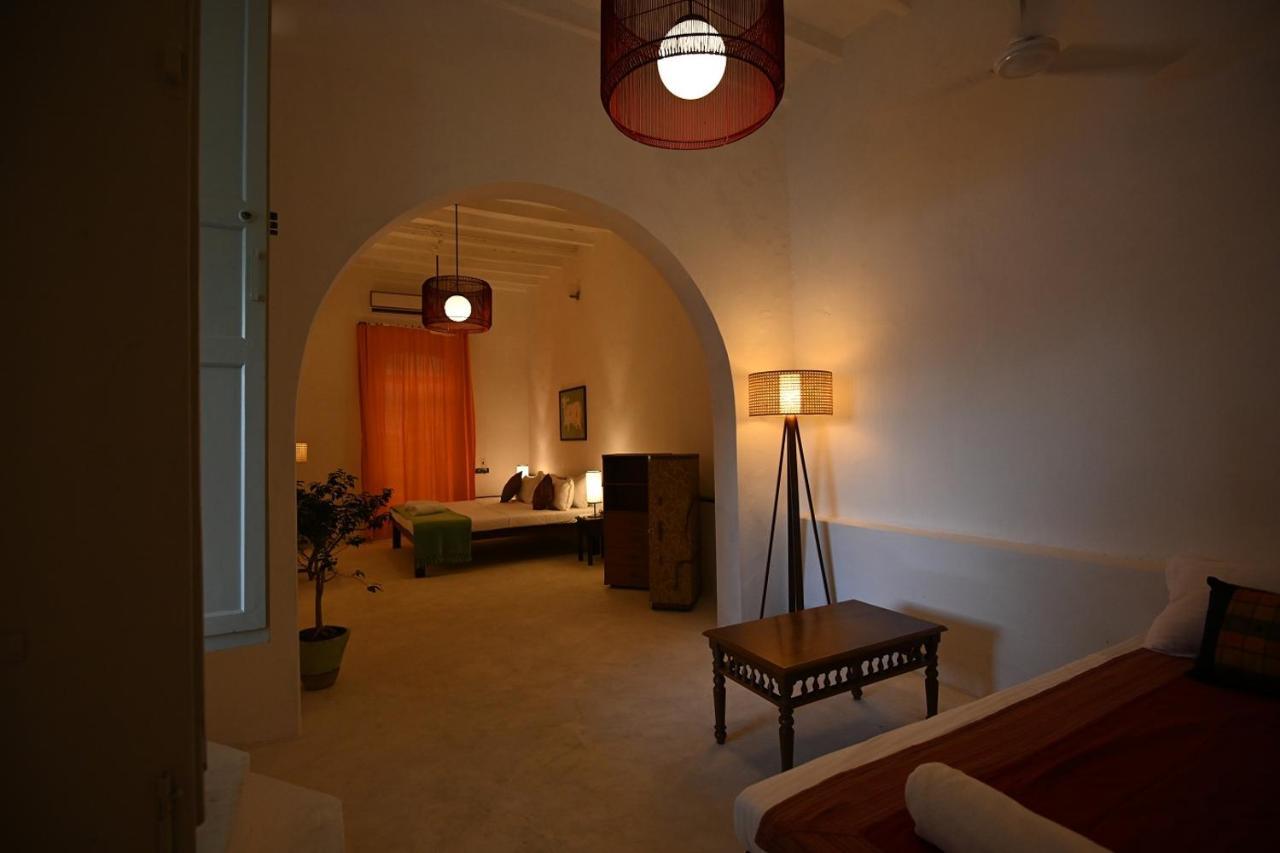 La Cedille - French Heritage House Pondicherry Exterior photo